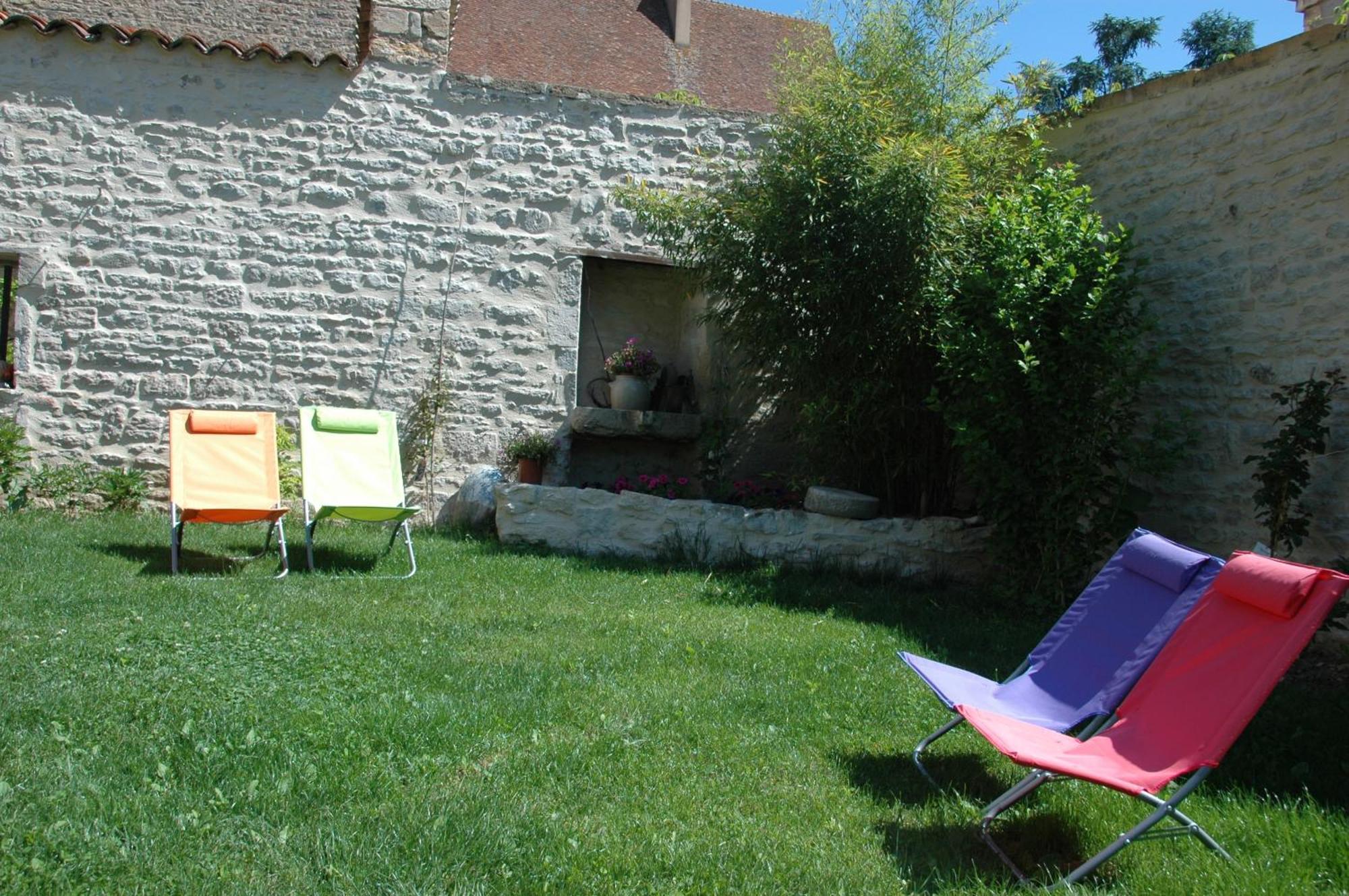 Le Clos De L'Abbaye Cluny Bagian luar foto